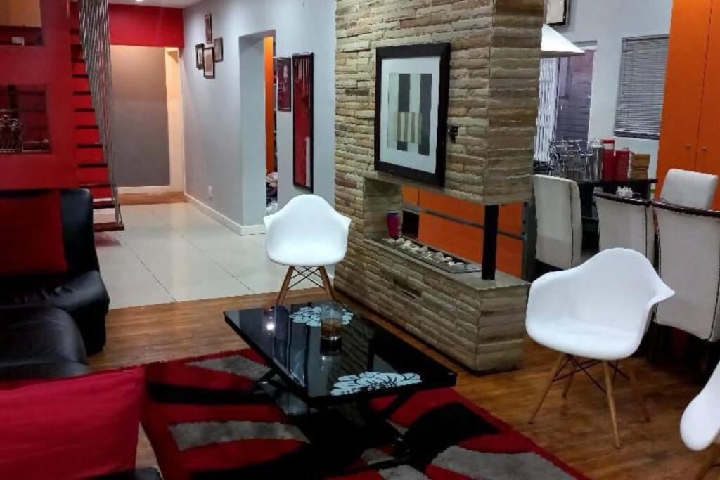 Spacious Holiday Home Cape Town Bagian luar foto